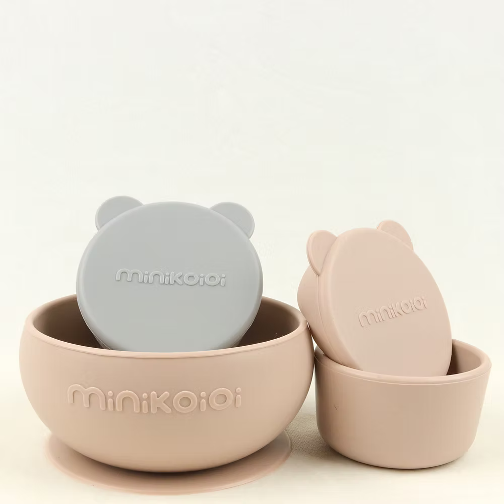 MinikOiOi BITES Силиконска чинија со вакум капаче